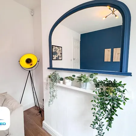3 Bedroom House - Leeds - Free Parking ليدز